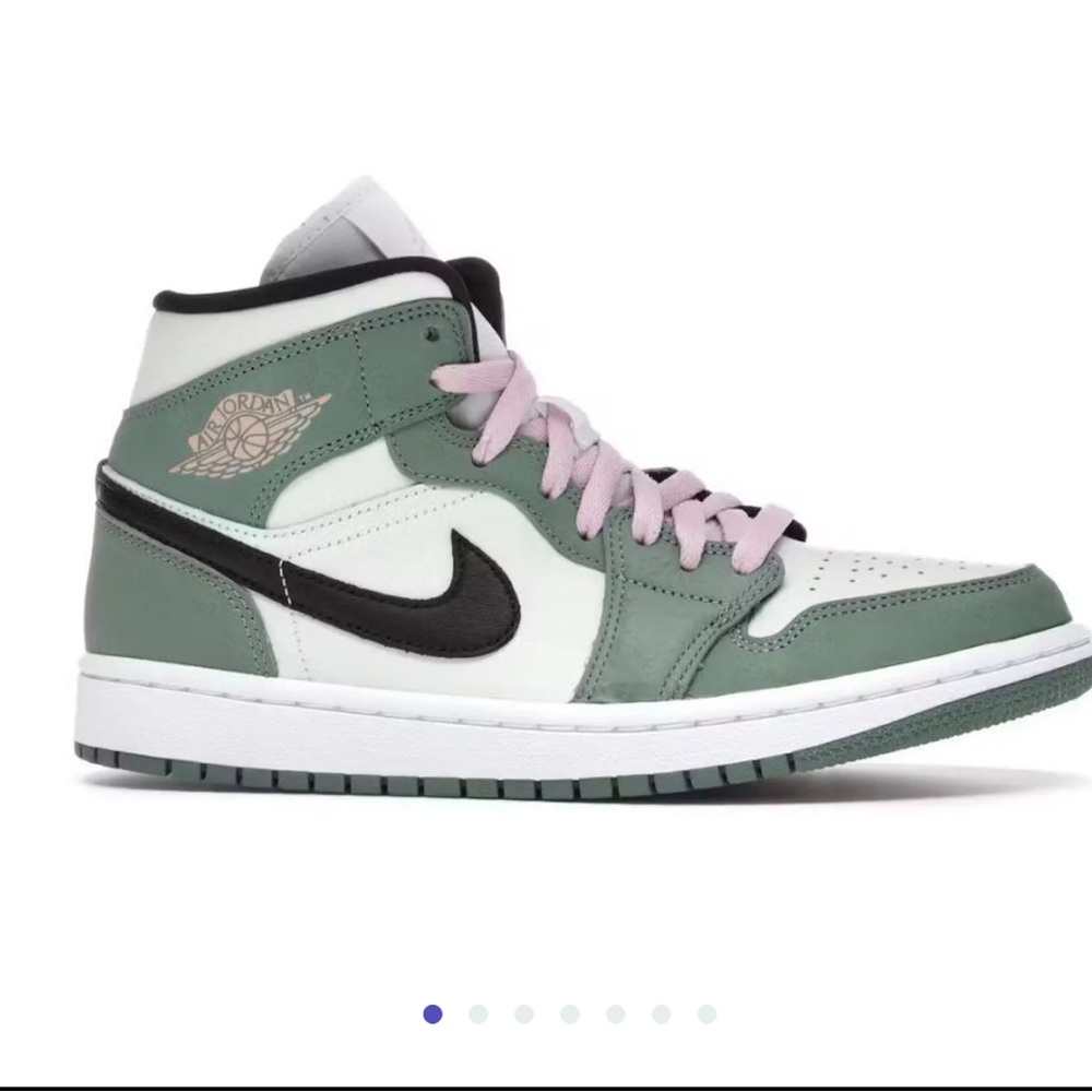 Air Jordan women’s 1 mid Dutch green